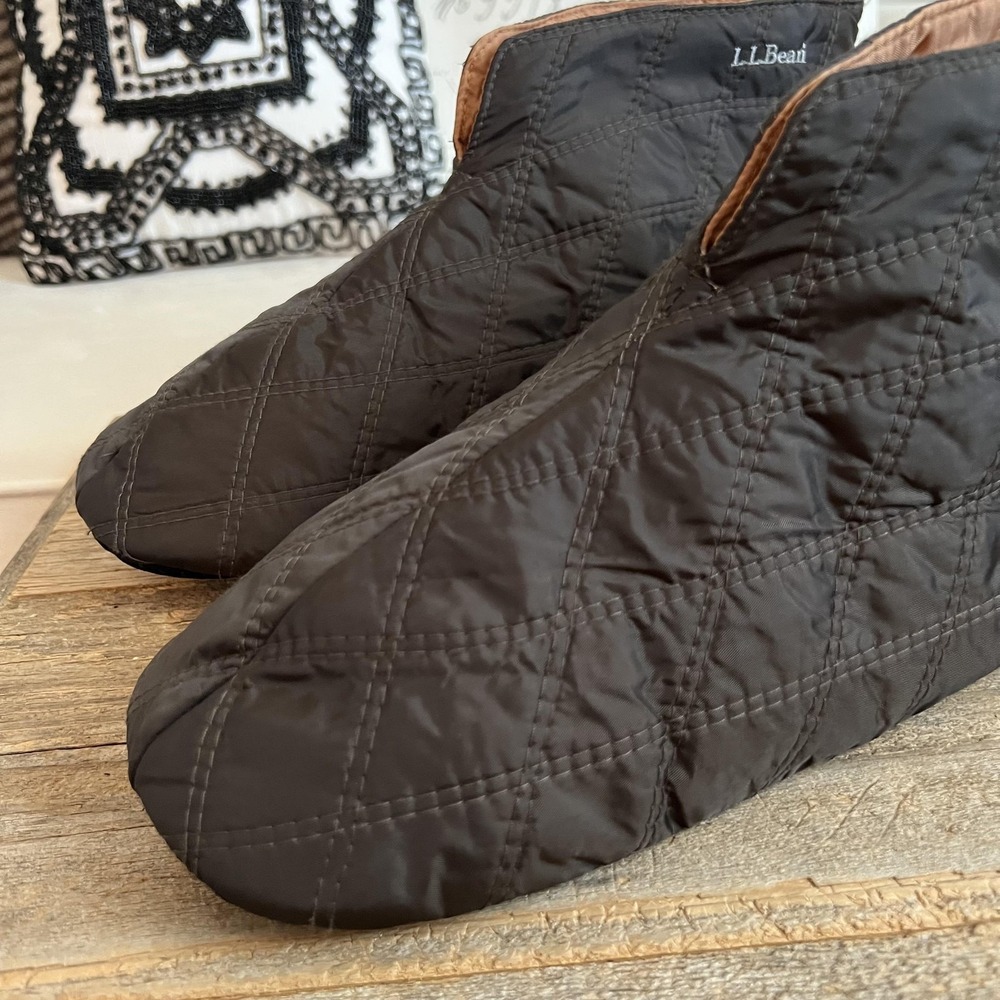 L.L. Bean Slippers Mens Size 9.5 Brown Quilted Nylon Bootie House Shoes Cozy - Picture 2 of 8